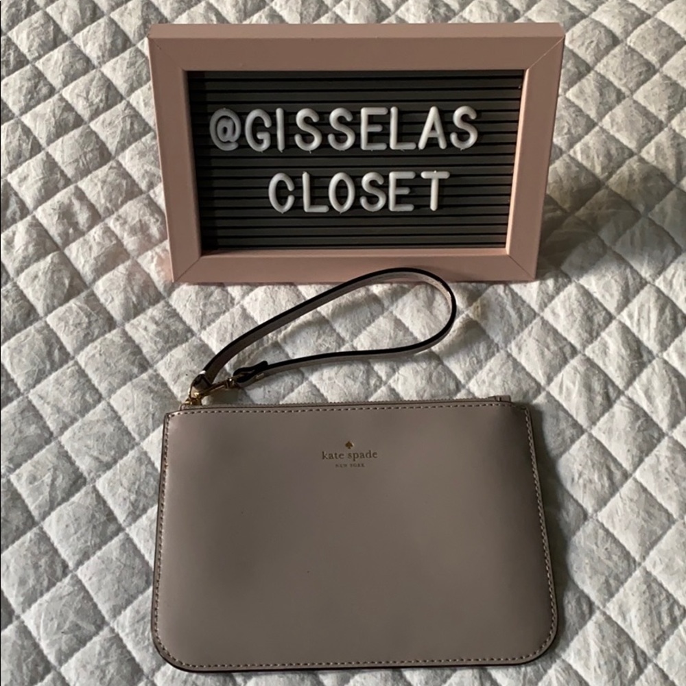 Kate Spade NEW Wristlet Sand Color - Picture 1 of 6